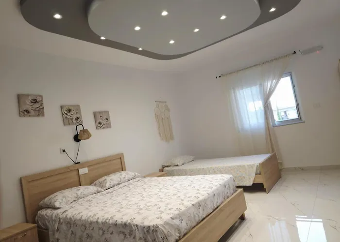 Tina\'S Studio